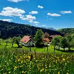Дом отдыха Apartma1 Pri Adamu