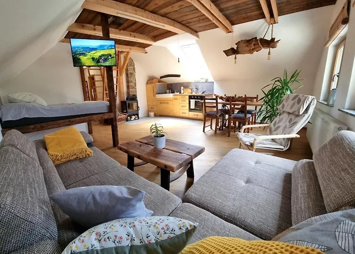 Apartma1 Pri Adamu بيت للعطل